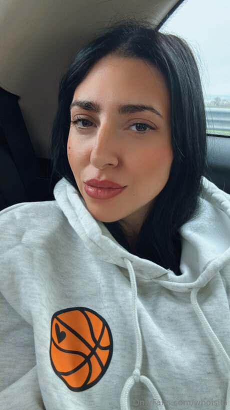 Whoisila model free picture