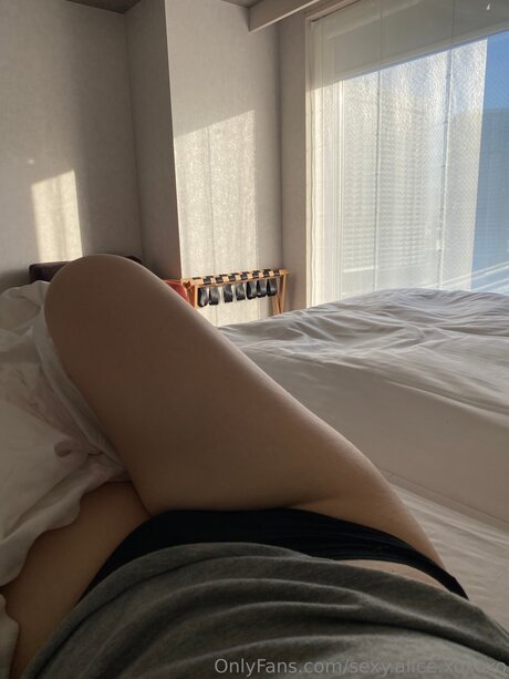 Sexy Alice Xoxoxo pornstar sex pic