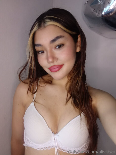 Oliviawu pornstar erotic photo