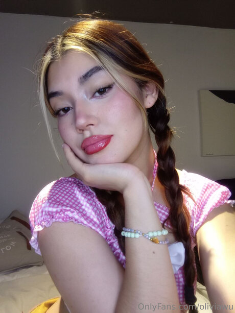 Oliviawu star hot galleries