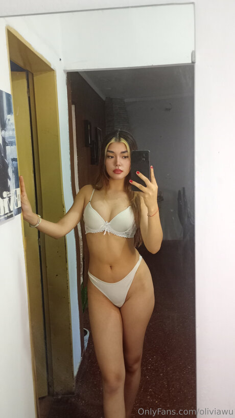 Oliviawu xxx model picture