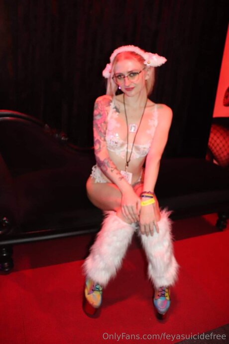 Feyasuicidefree pornographic actress galleries