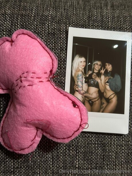 Feyasuicidefree nude actress gallery