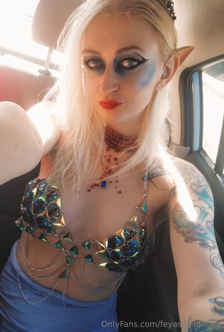 Feyasuicidefree model top photos