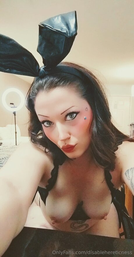 Disablehereticness naked star pictures