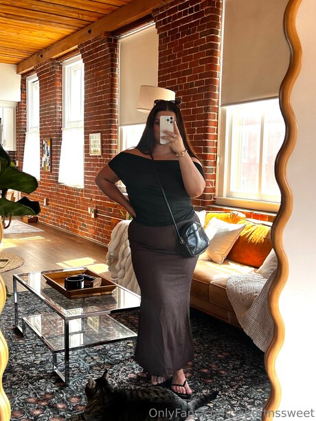 Sshortnssweet star nude photo