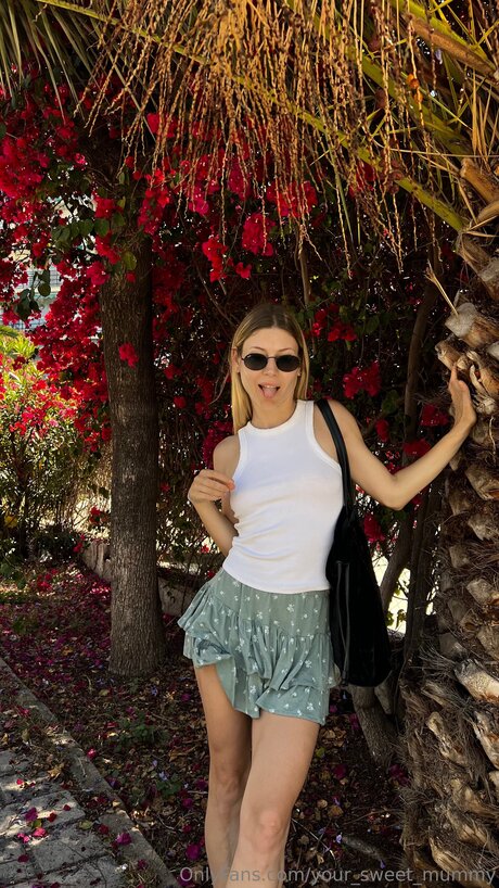 Your Sweet Mummy star high quality gallery