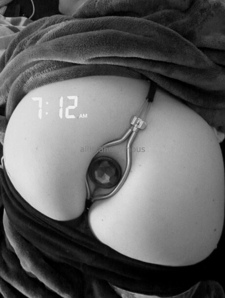 Allie Anonymous model sexy img