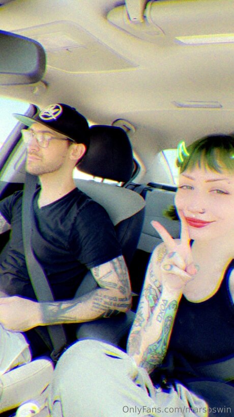 Marsoswin model pornographic image