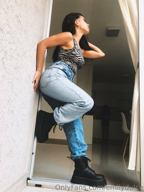 Emilydulce free star pic