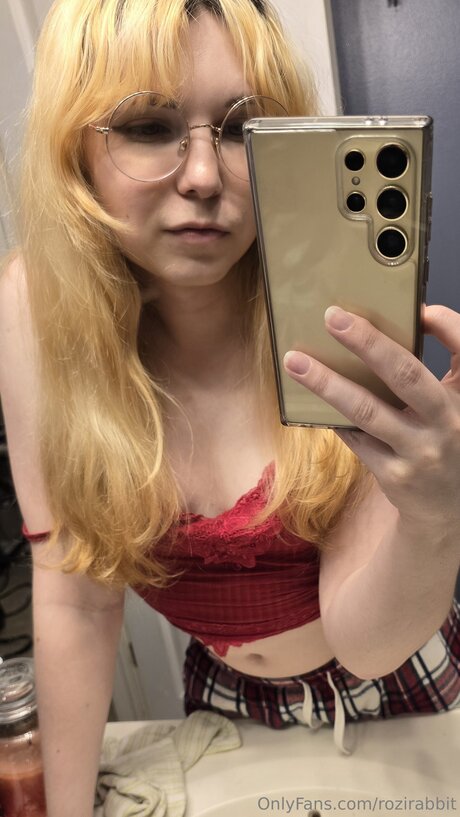 Rozirabbit xxx model pic