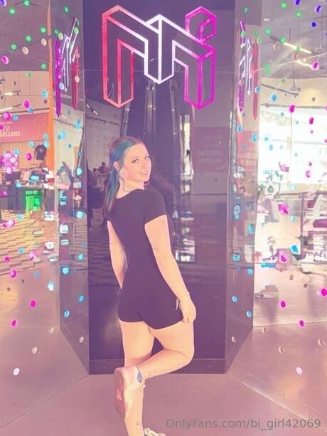 Bi Girl42069 star galleries