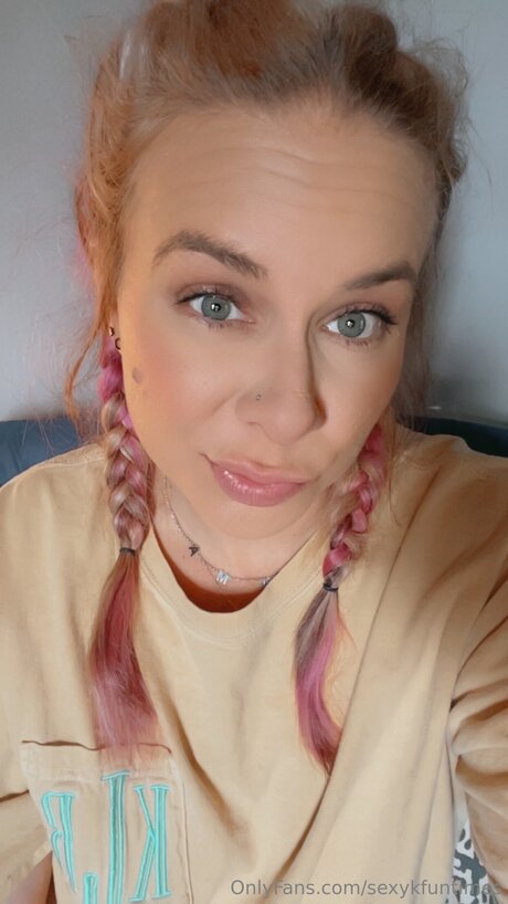 Sexykfuntimes pornstar exclusive pics