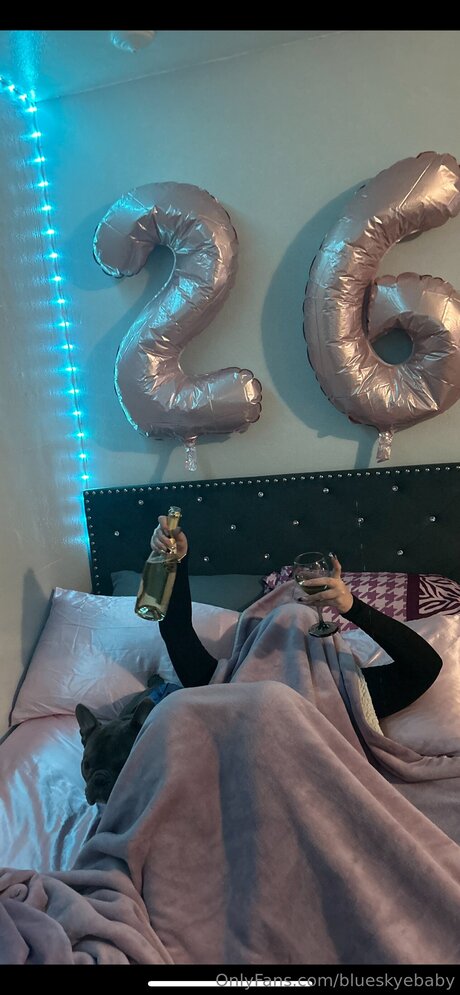 Blueskyebaby model sex image