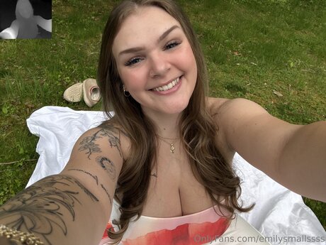 Emilysmallssss model xxx img