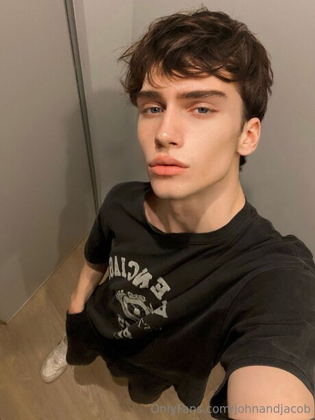 Johnandjacob nice actress photos