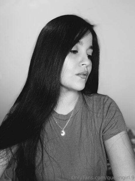 Queengirl 9 nude actress pictures