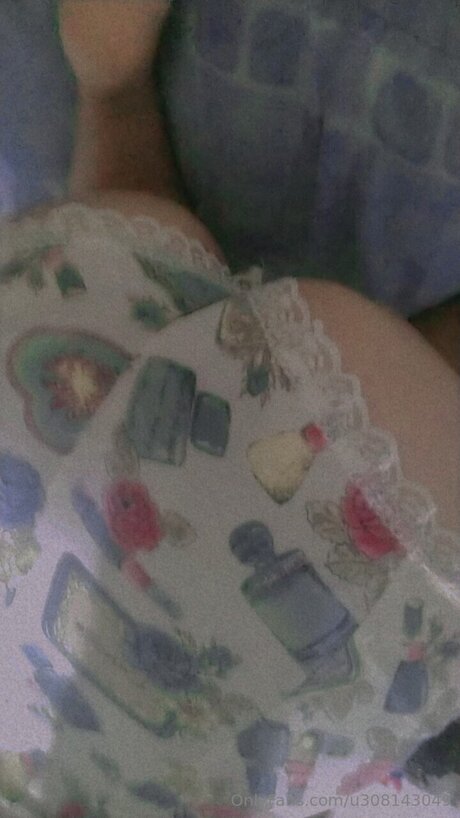 U308143049 adult model photos