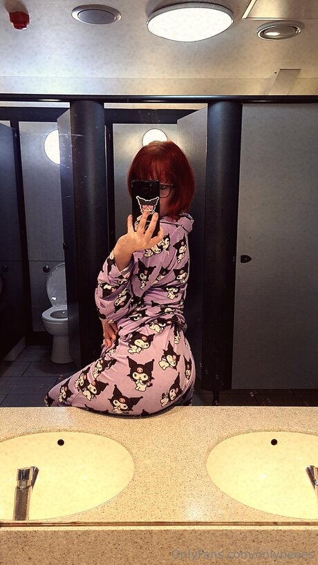 Onlybeees beautiful pornstar archive