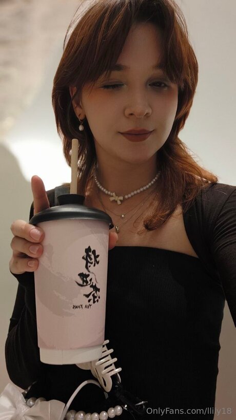 Llily18 star top gallery