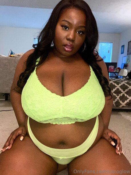 Cocoglow erotic actress photo