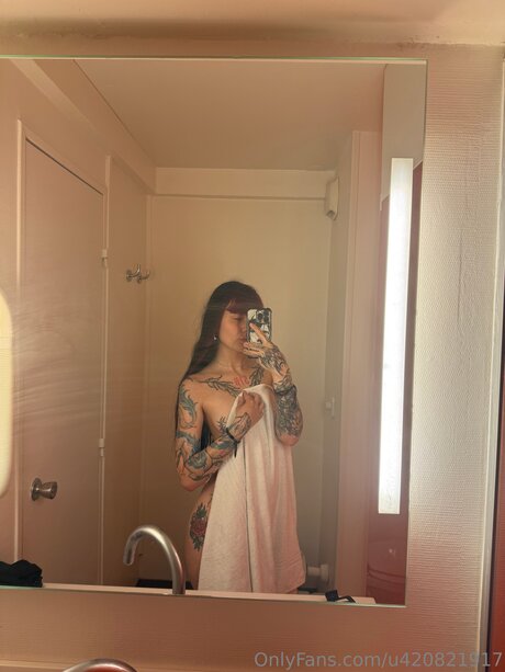 Juste Lilith star nude pic