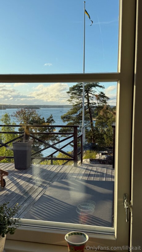 Lillykait free actress pic