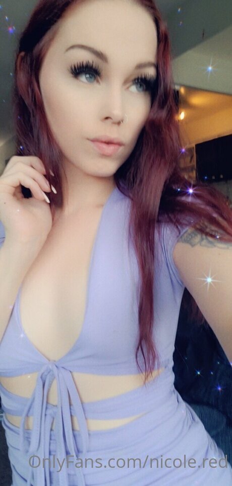 Nicole Red star art images