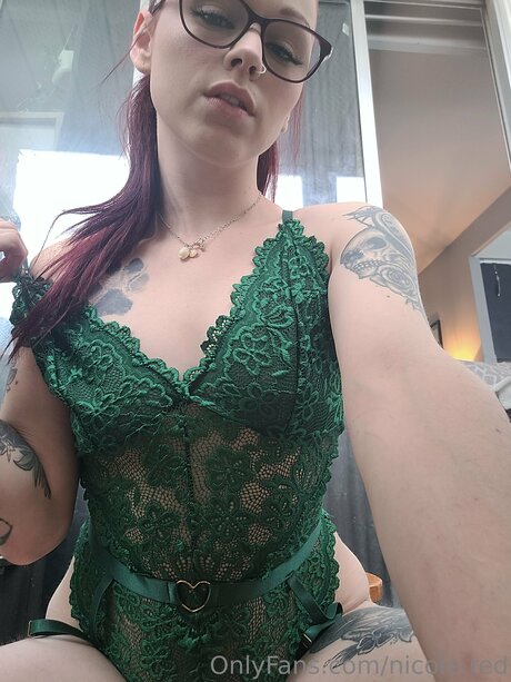 Nicole Red high quality star pic