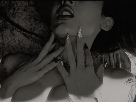 Eattheartintro exclusive pornstar pictures