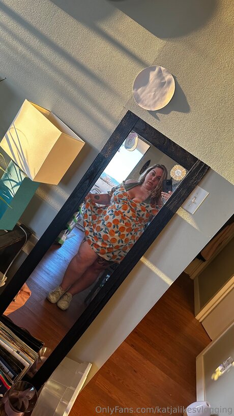 Katjalikesvlogging model perfect images