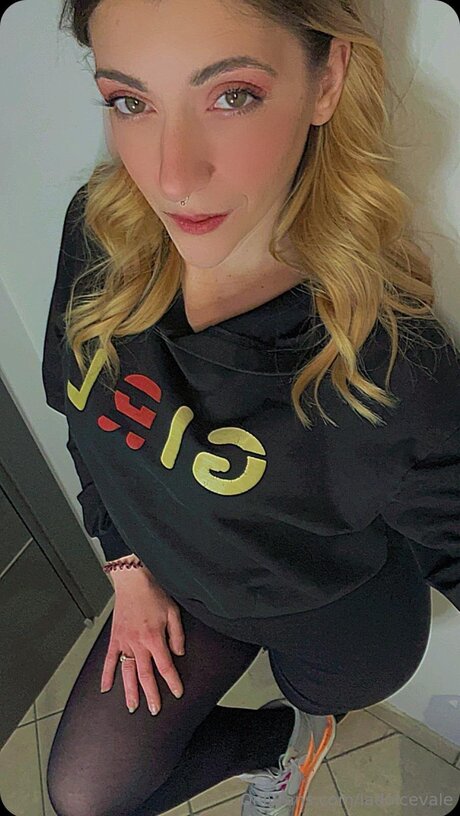 Latuavale model nudes galleries