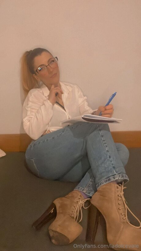 Latuavale model xxx pics