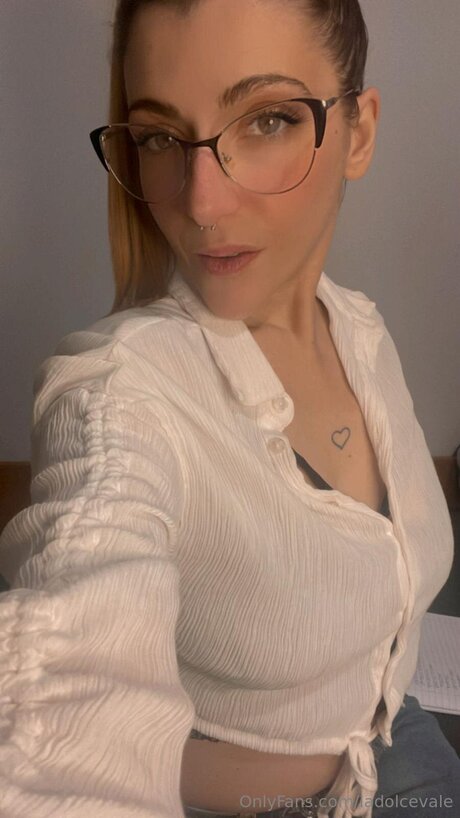 Latuavale model perfect photos