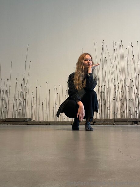 Eva Bambano nude model pictures