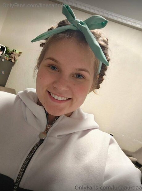 Linasanders star exclusive pic