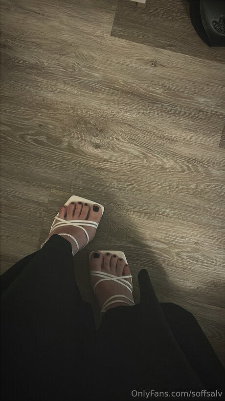 Soffsalv erotic model pic