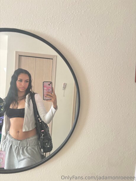 Jadamonroeeee exclusive star photo