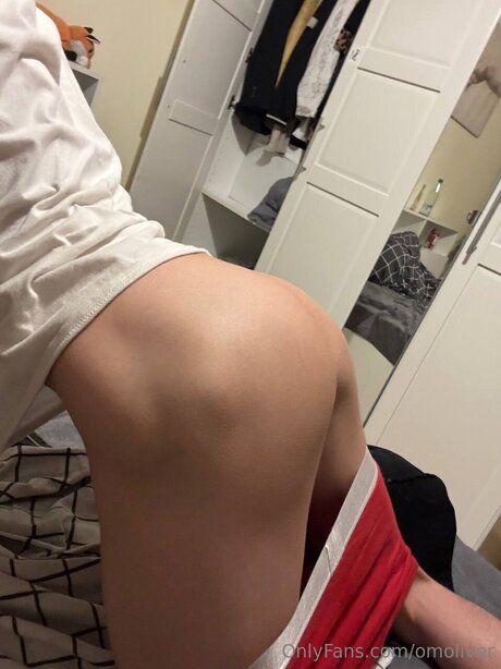 Omoliver hd pornstar pic