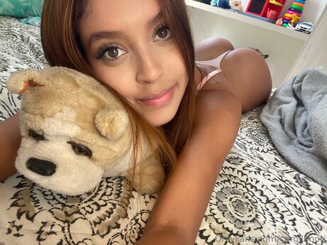 Camibrune hd pornstar pictures