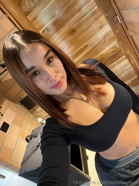 Abellaolsen erotic model galleries