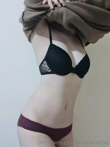 Evecoraline xxx pornstar image