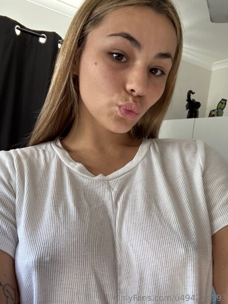 Kaylablakely model high quality image