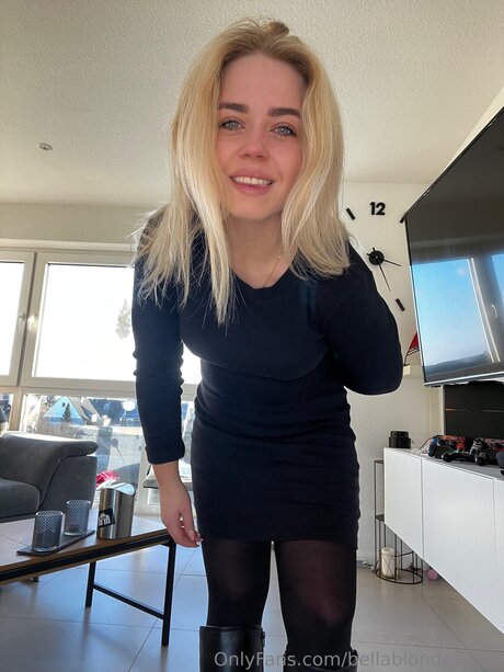 Bellablondofficial star hd img