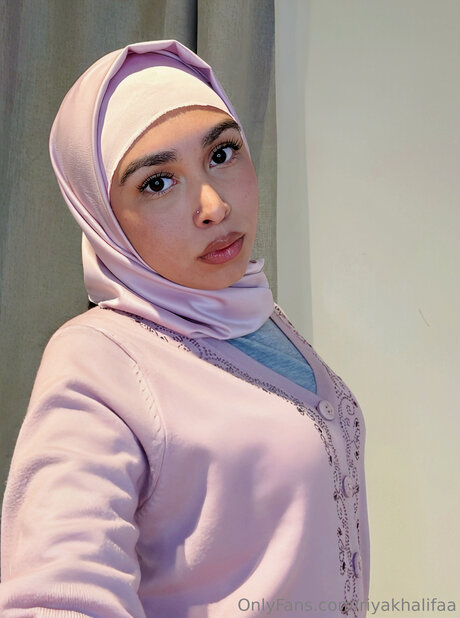 Riyakhalifaa hd pornstar pictures