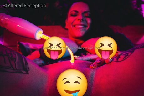 Novemberreign Free actress picture