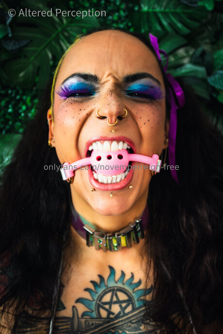 Novemberreign Free model porn pics