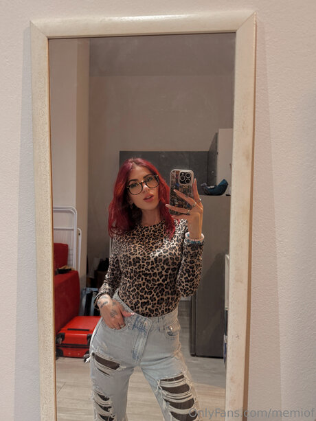 Memiof naked star picture