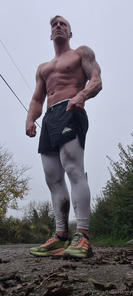 Lukehardy free pornstar photo