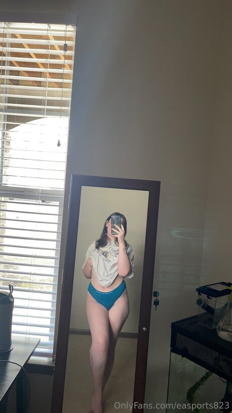 Easports823 naked star photo